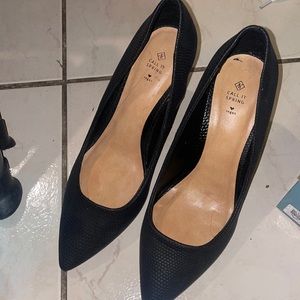Blacks pumps